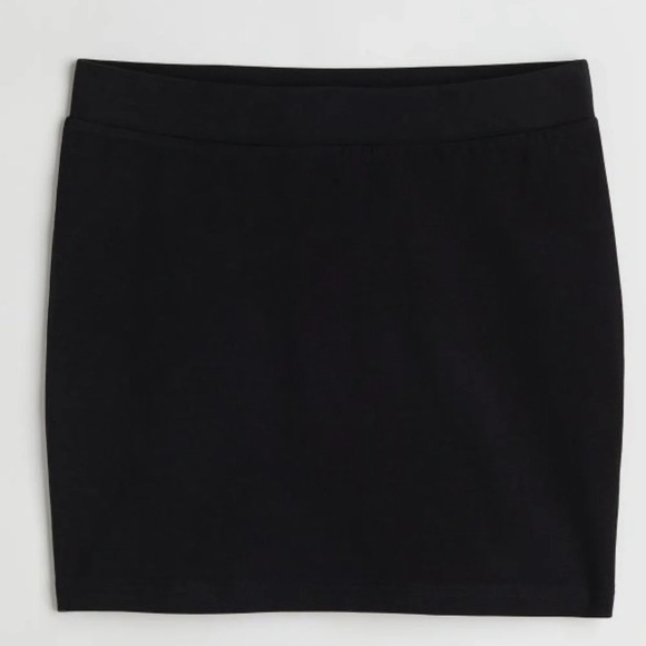 ๐คNew H&M Basic Everyday Skirt(Several Sizes Available)๐ค - Picture 2 of 3